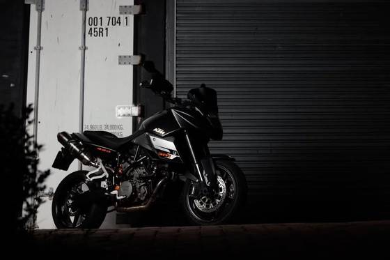 KTM SUPERMOTO 990T 